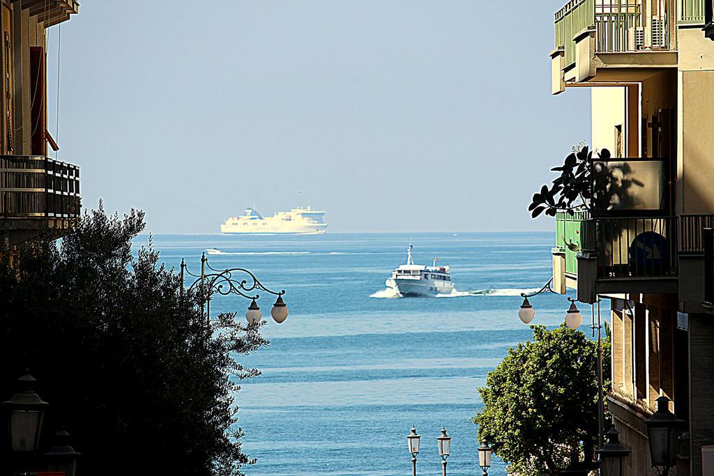 Casa Vacanze Velia Salerno Exterior photo